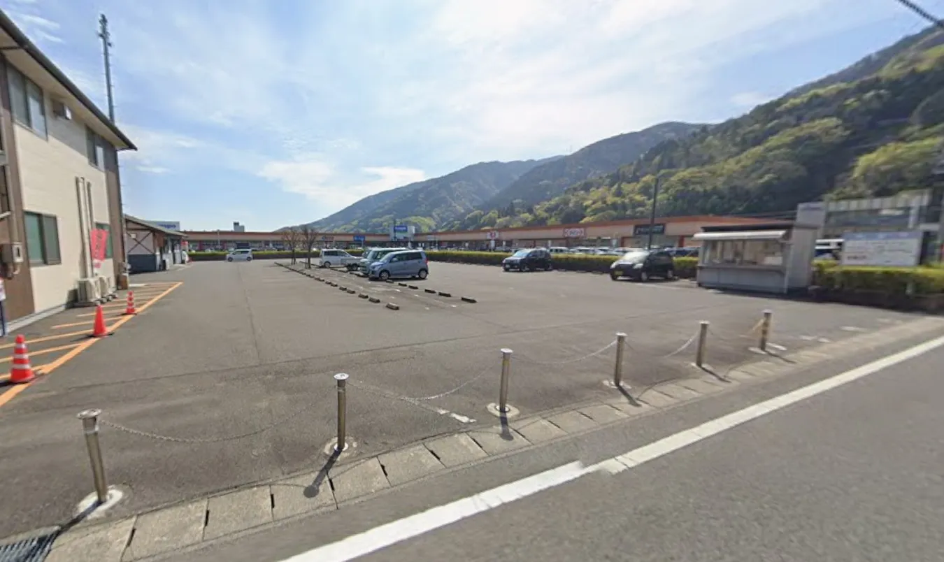 阿波池田バスターミナルの駐車場